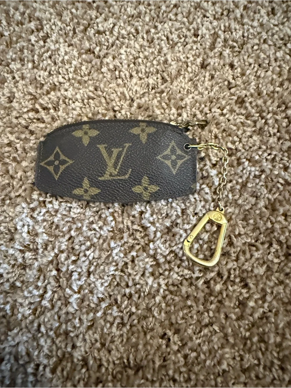 Louis Vuitton compact louis